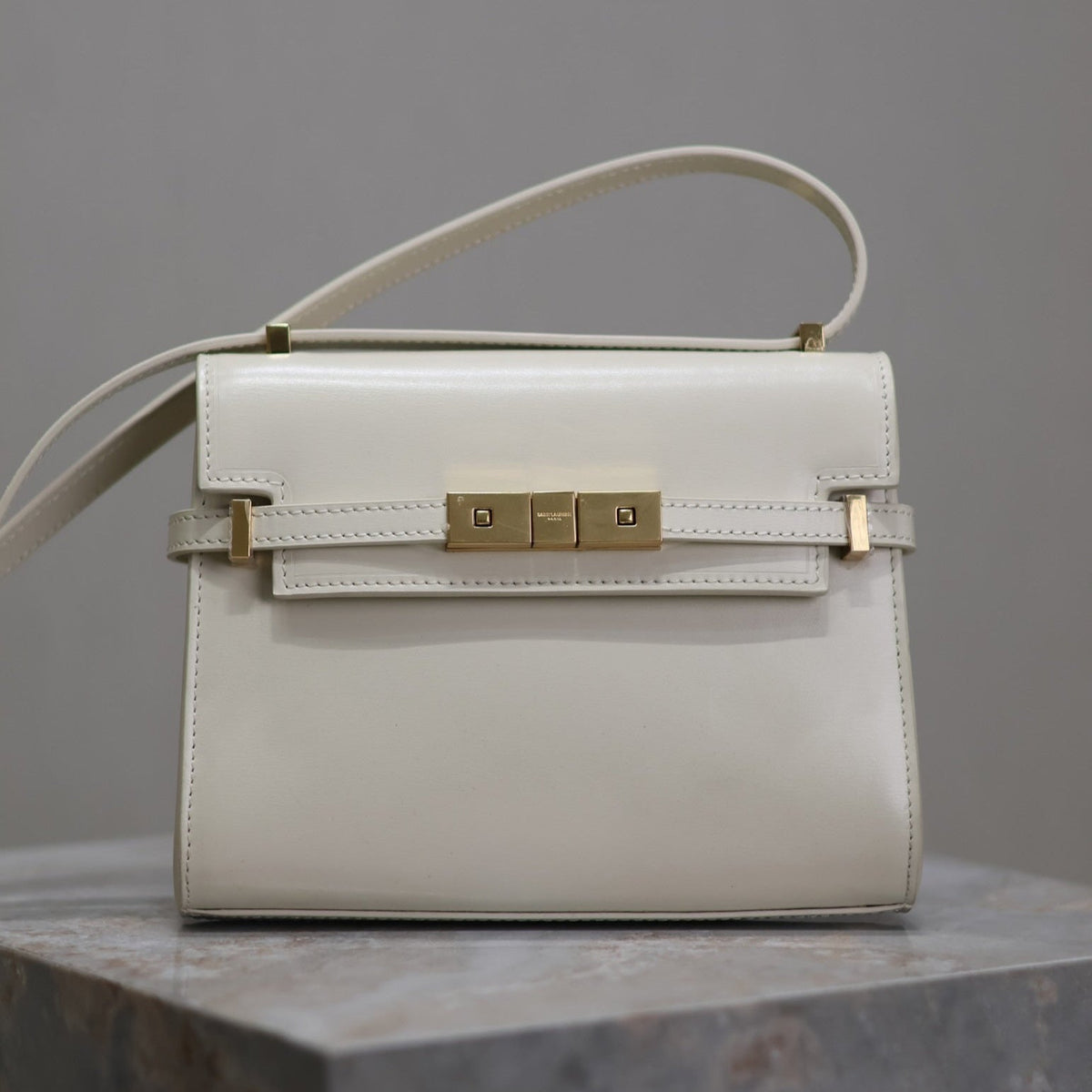 YSL 25S MINI MANHATTAN 19 IN BLANC VINTAGE CALFSKIN GOLD HARDWARE